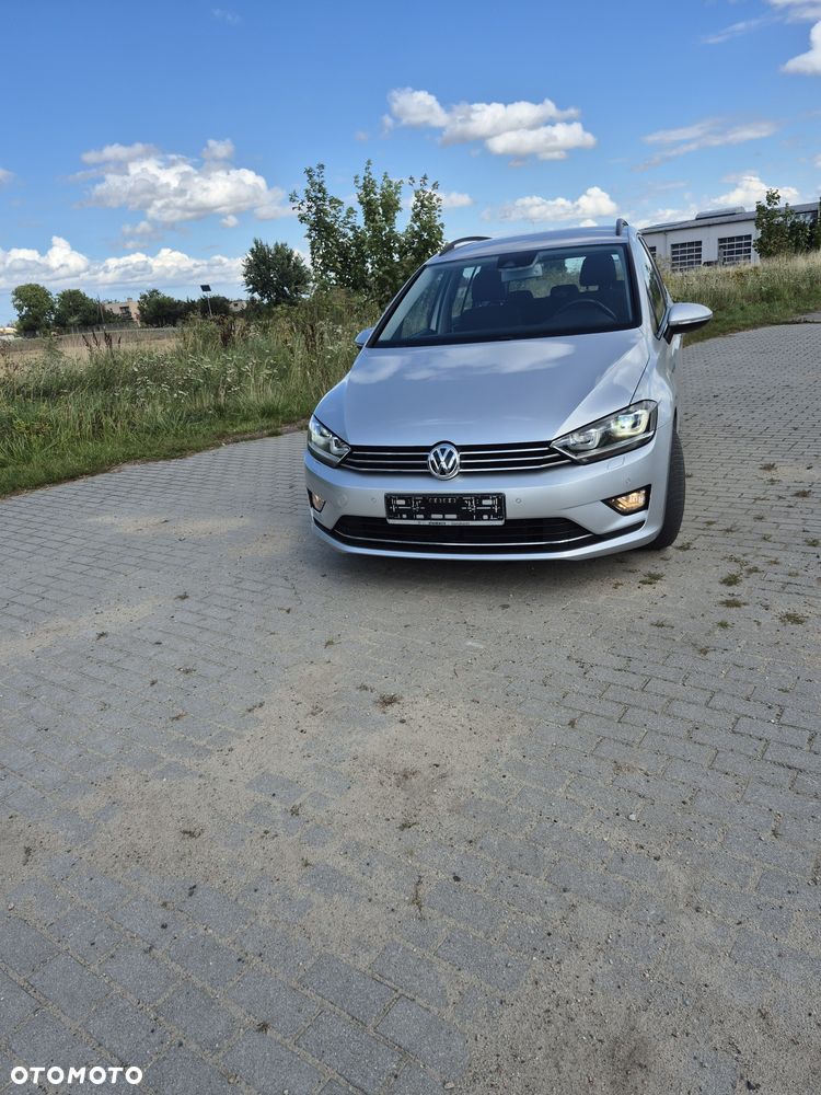 Volkswagen Golf - 1