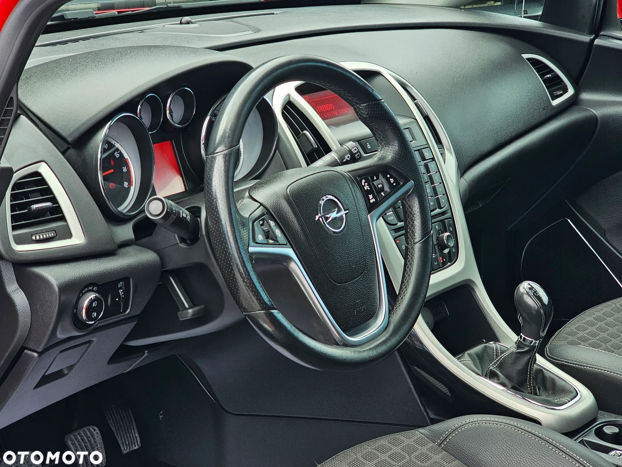 Opel Astra IV GTC 1.6 T Active - 10