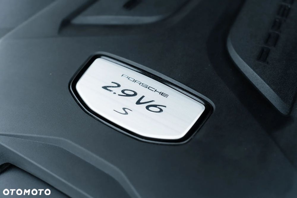 Porsche Cayenne S - 27