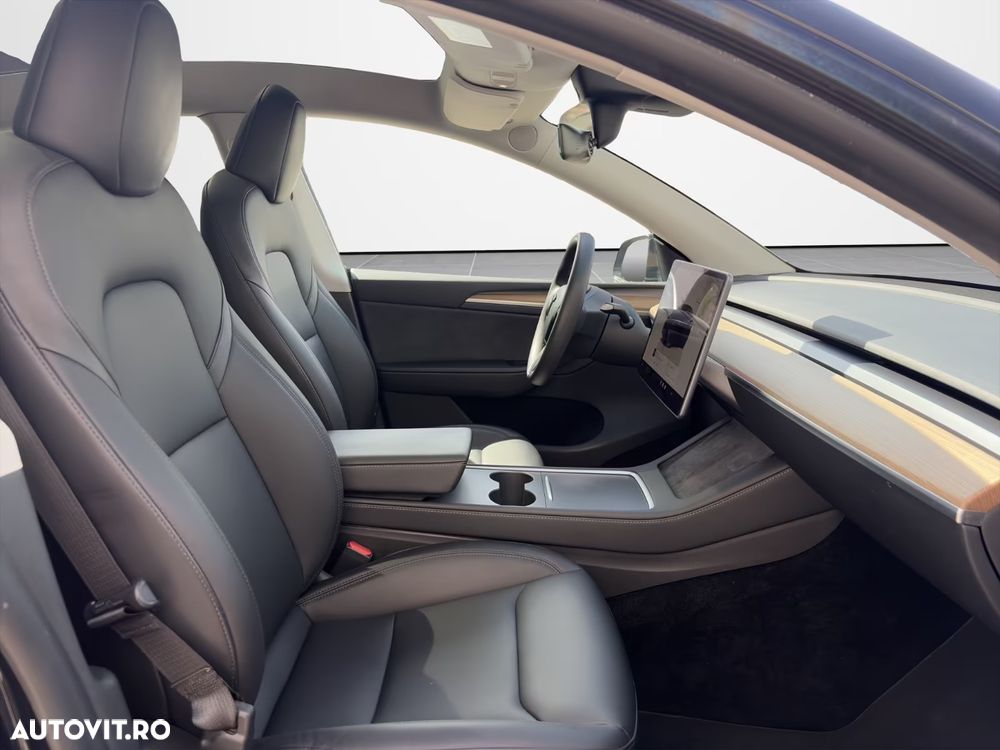 Tesla Model Y Performance Dual Motor AWD - 5