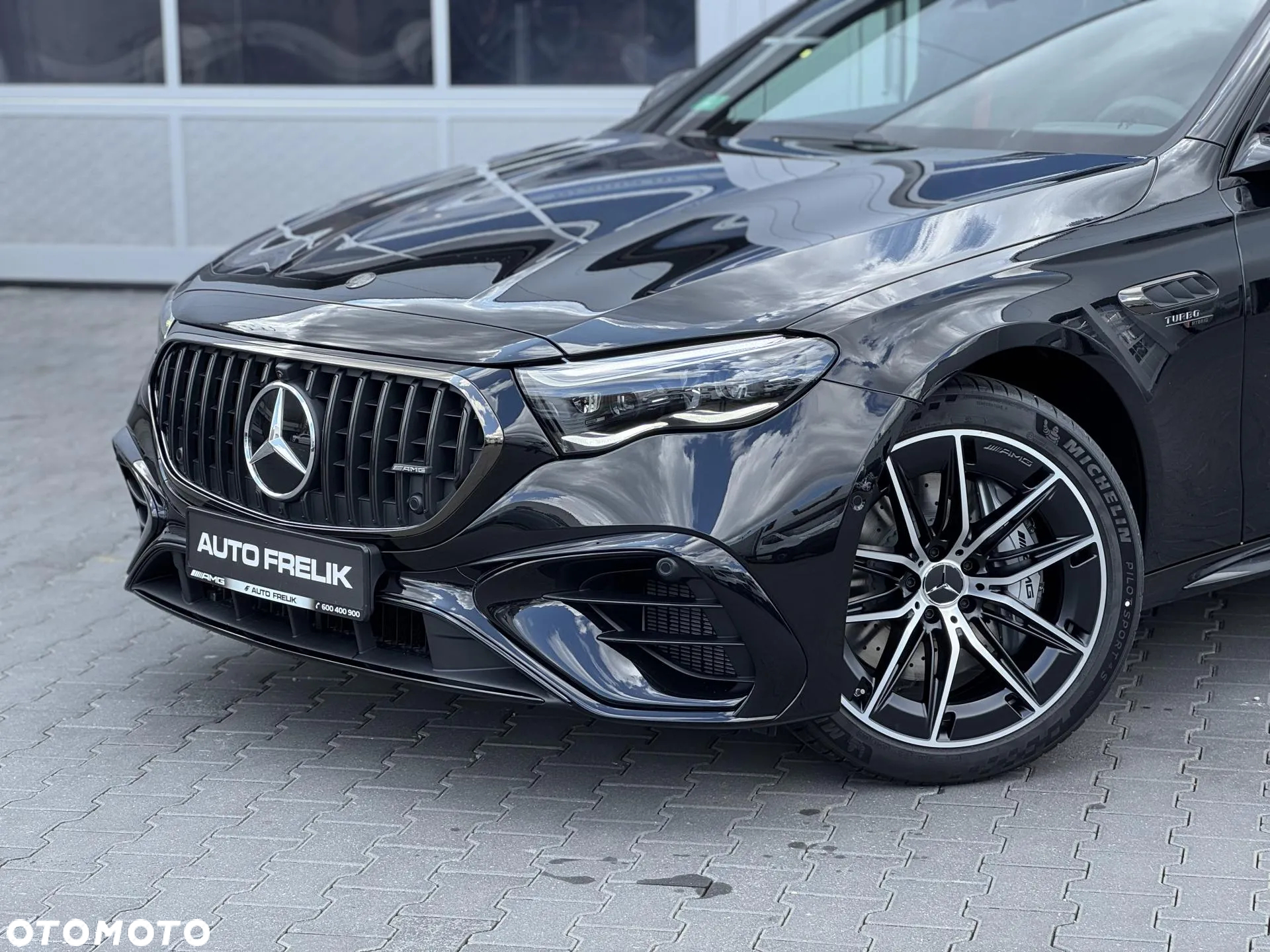 Mercedes-Benz Klasa E AMG 53 PHEV 4Matic+ 9G-Tronic TCT - 3