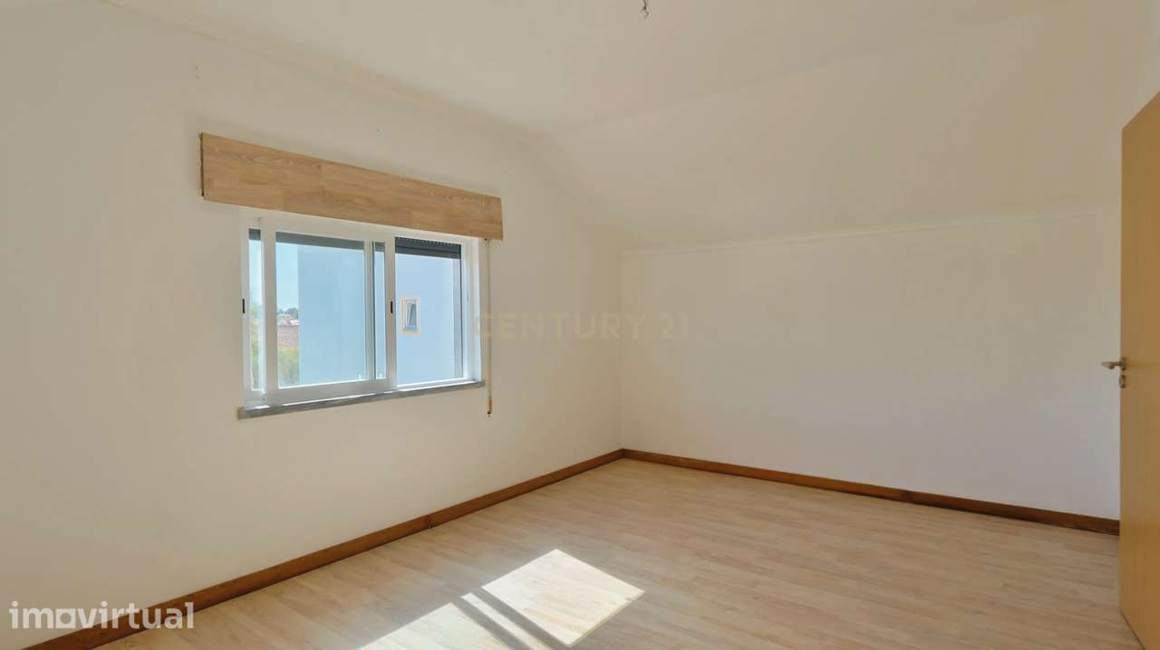 Moradia T6 e espaço comercial - Grande imagem: 5/29