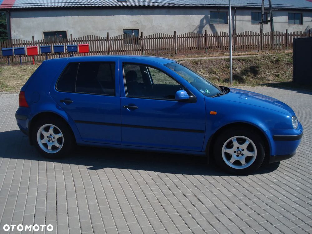 Volkswagen Golf 1.6 Tour Edition - 6