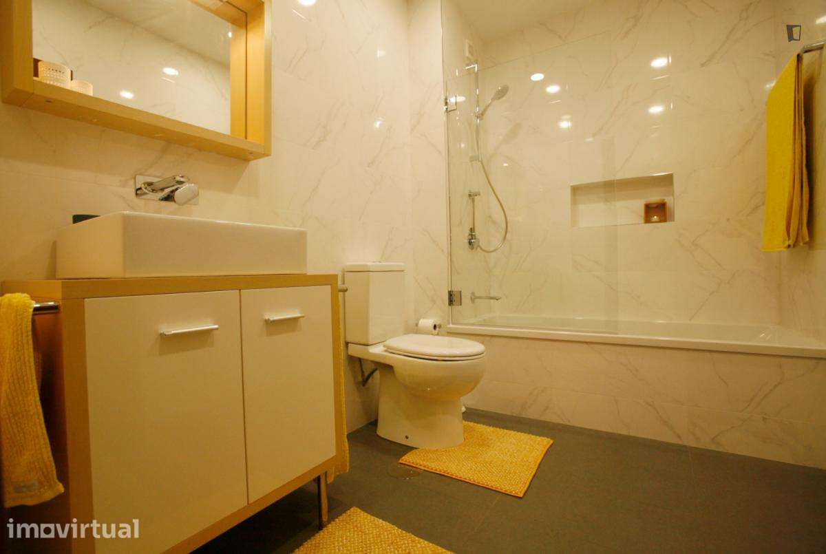 Quarto - localizado em Aldoar Porto - Grande imagem: 5/11