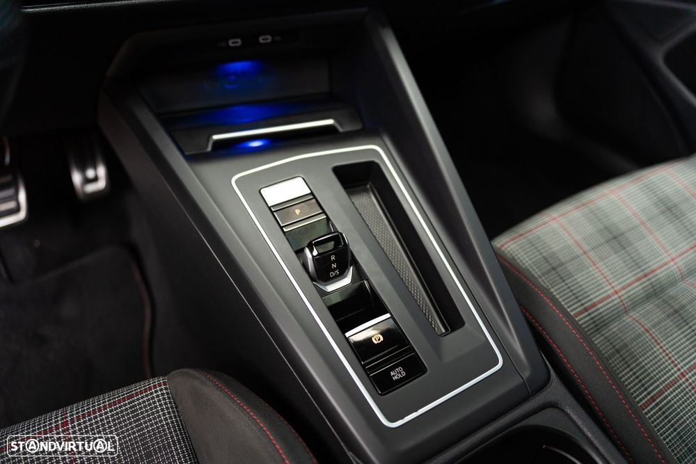 VW Golf 2.0 TSI GTI DSG - 27