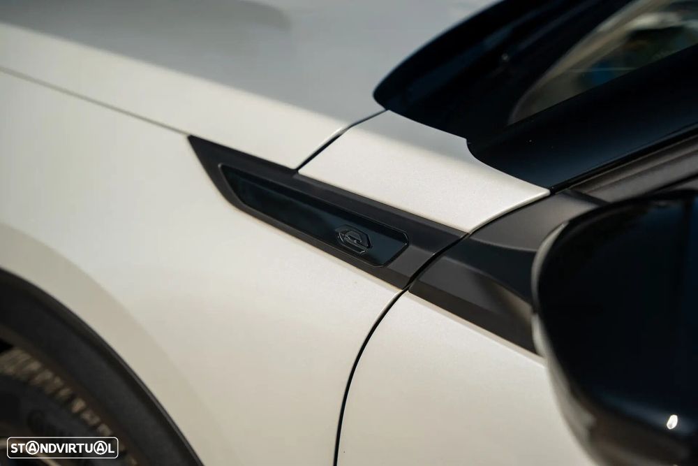 Peugeot e-2008 50 kWh GT - 4