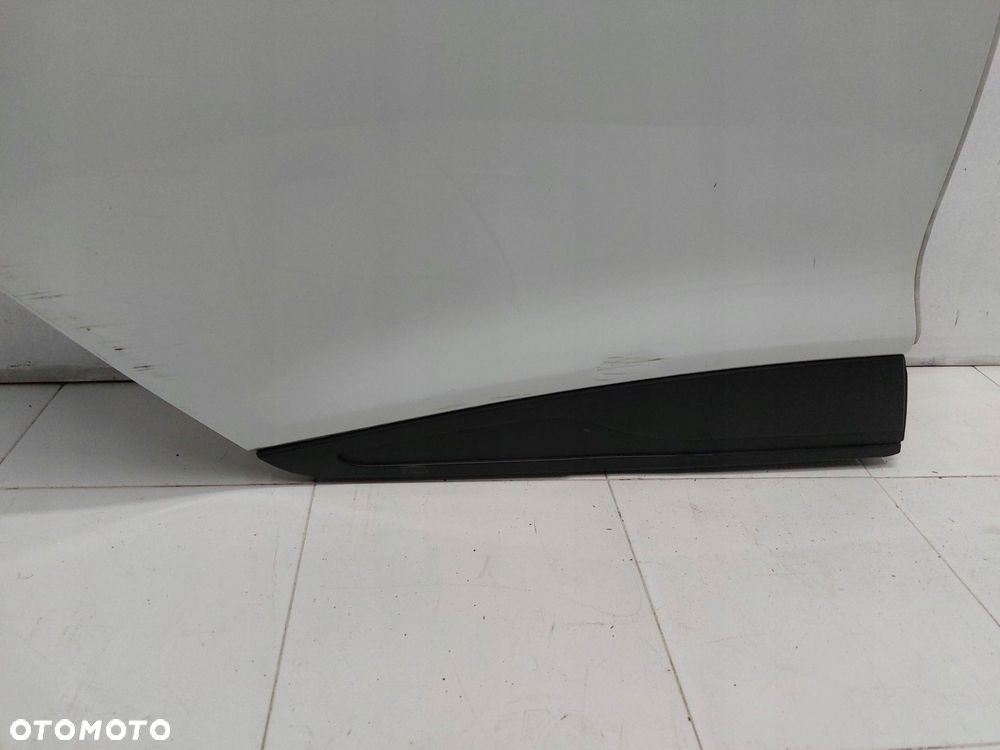 renault clio iv hb 12r> drzwi prawe tył kompletne - 3