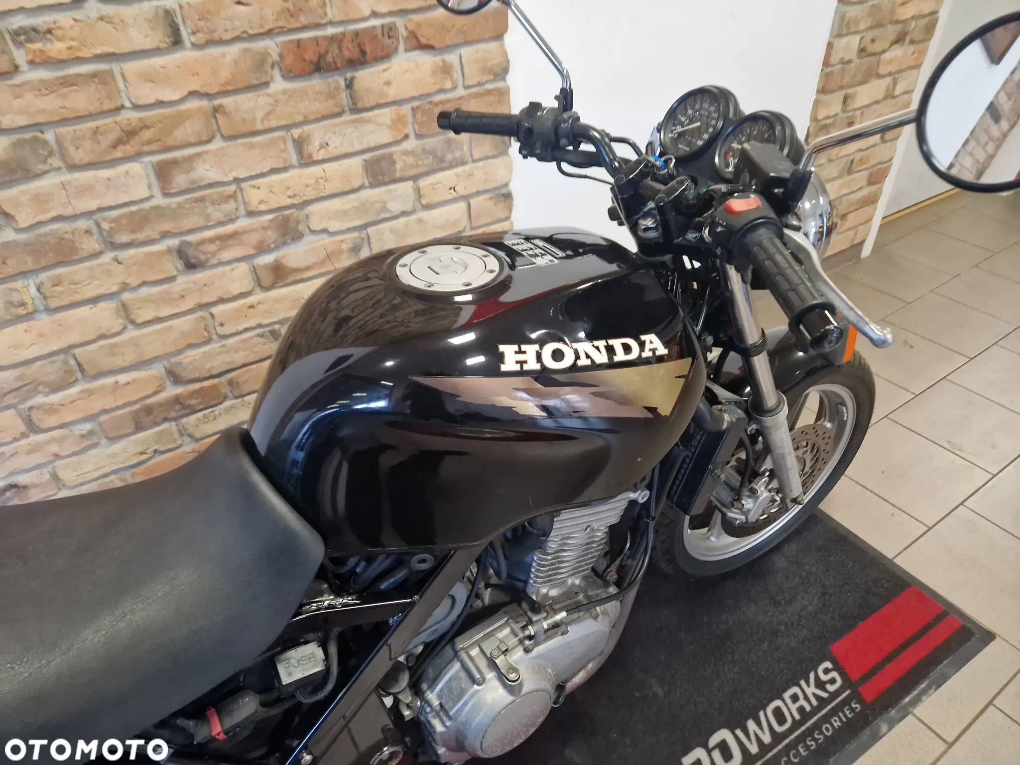 Honda CB - 20