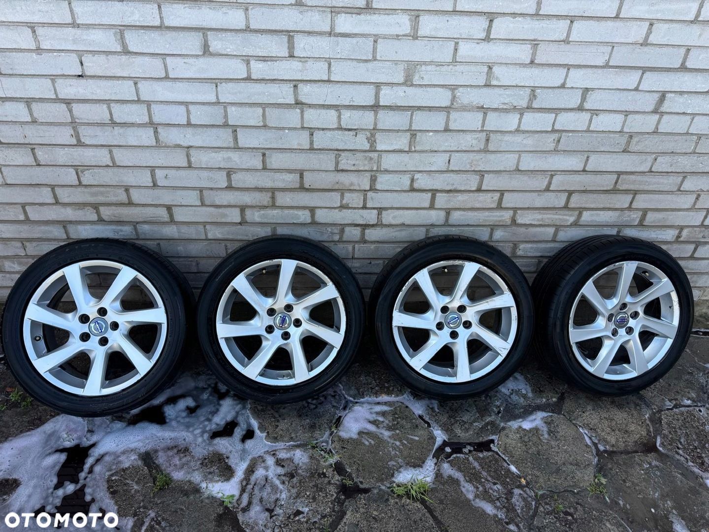 KOŁA FELGI OPONY VOLVO V60 S60 II 2013-2018 215/50 R17 31400291 5X108 - 1