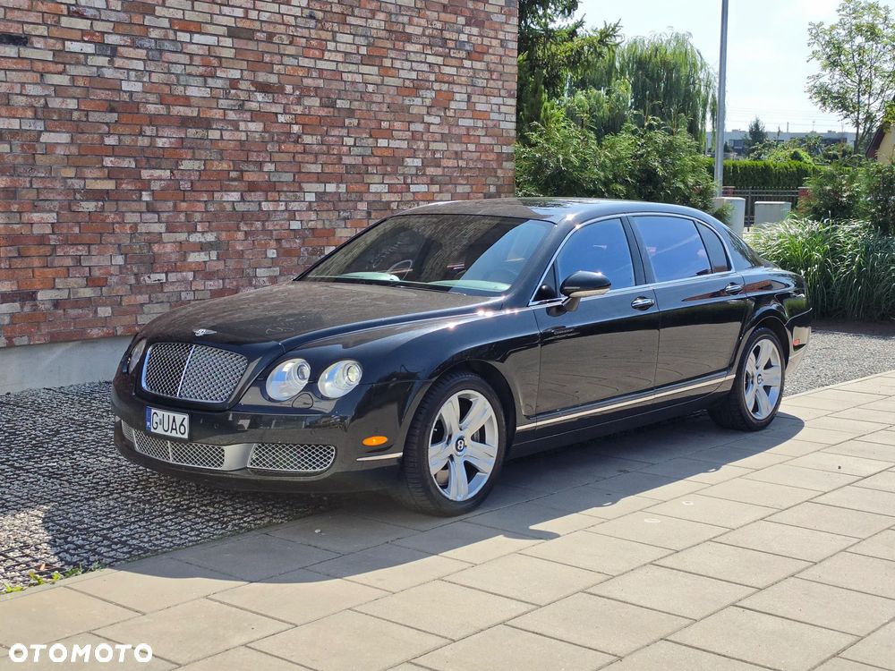 Bentley Flying Spur - 25