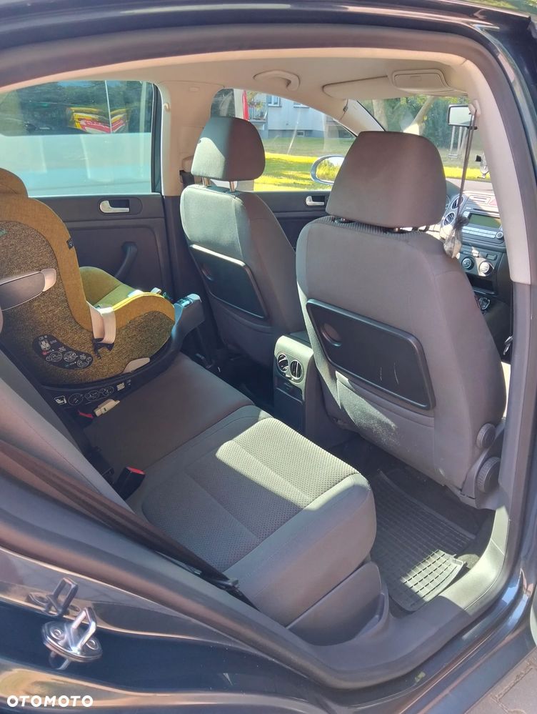 Volkswagen Golf Plus 2.0 TDI DSG Comfortline - 12