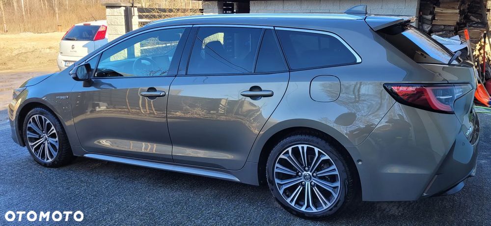 Toyota Corolla 2.0 Hybrid Selection - 2