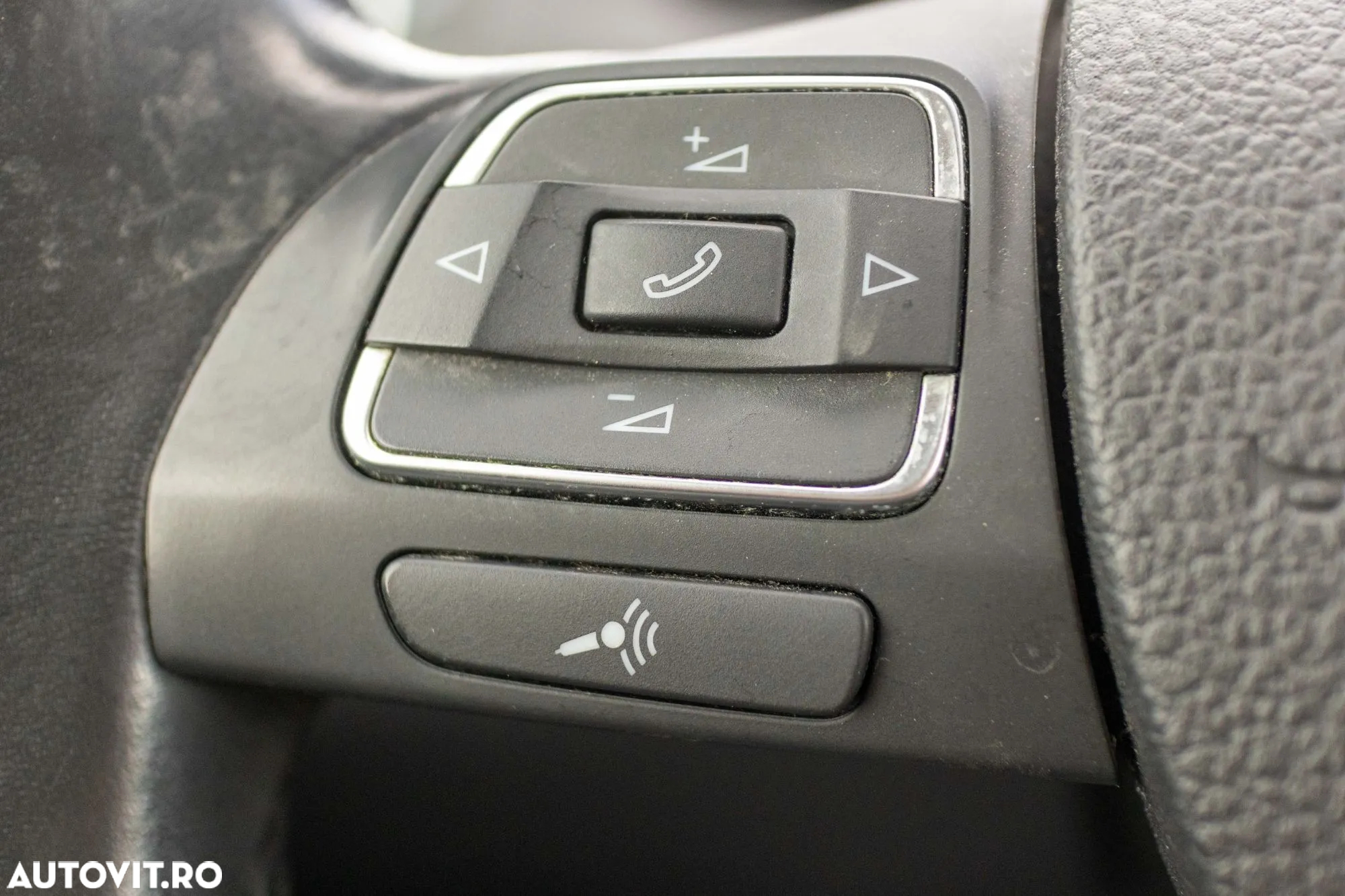 Volkswagen Touran - 10
