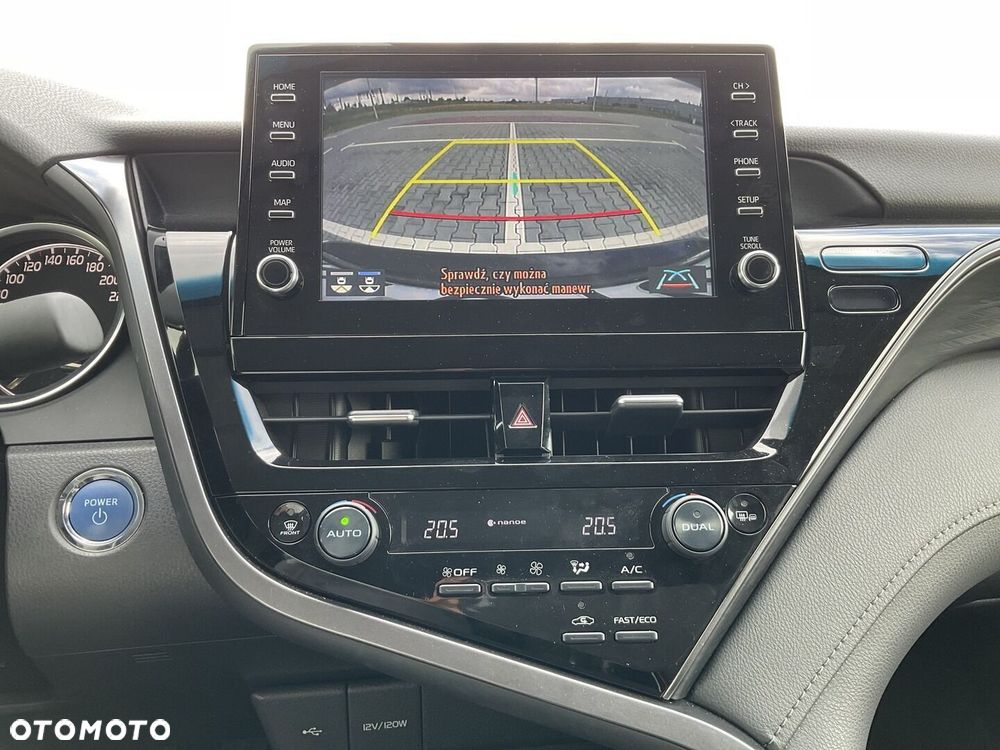 Toyota Camry 2.5 Hybrid Executive CVT - 12
