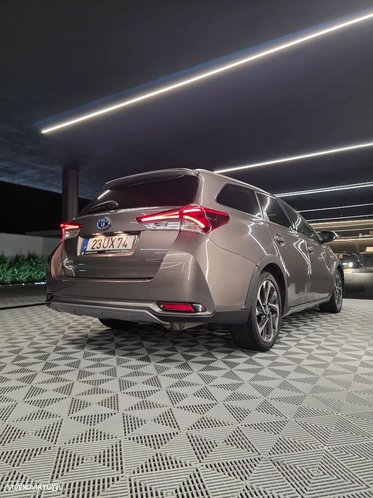 Toyota Auris Touring Sports 1.8 HSD Comfort +P.Techno+P.Sport - 8