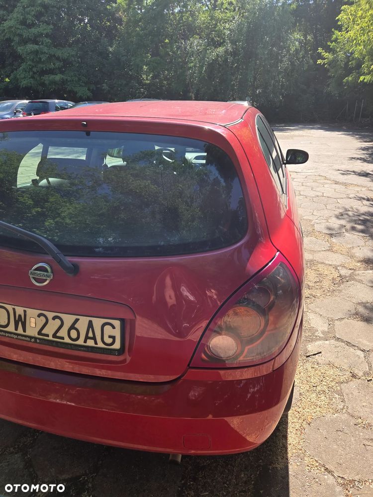 Nissan Almera 1.5 Visia + - 9