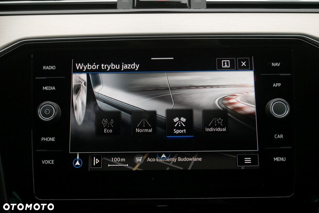 Volkswagen Passat 2.0 TDI Elegance DSG - 24