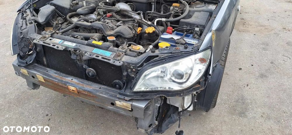 SUBARU IMPREZA II lift 45A kombi lampa lewy przód - 2