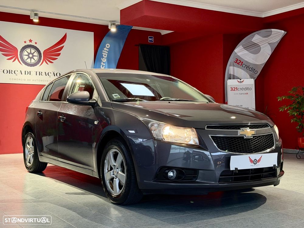 Chevrolet Cruze 1.6 LT - 1