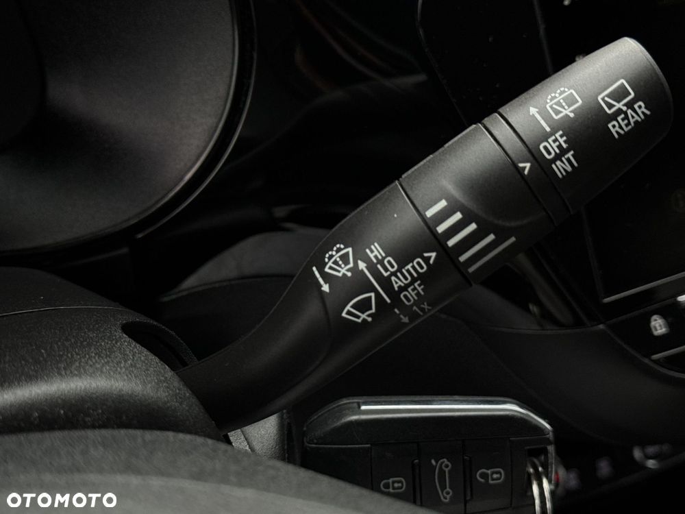 Opel Corsa 1.2 GS Line S&S - 19