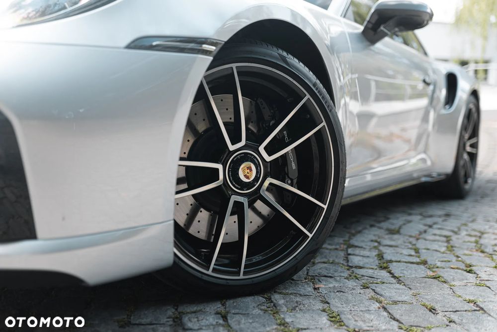 Porsche 911 Turbo - 7