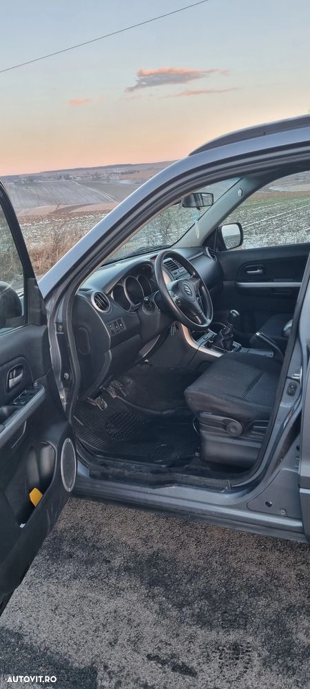 Suzuki Grand Vitara 1.9 DDIS Navi - 10