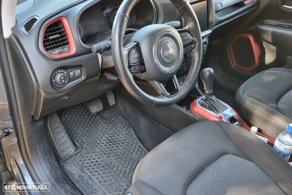 Jeep Renegade - 14