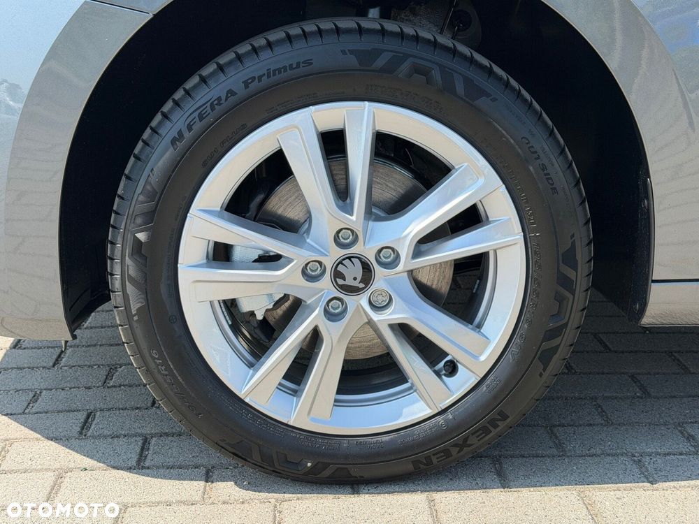 Skoda Fabia 1.0 TSI Drive DSG - 9