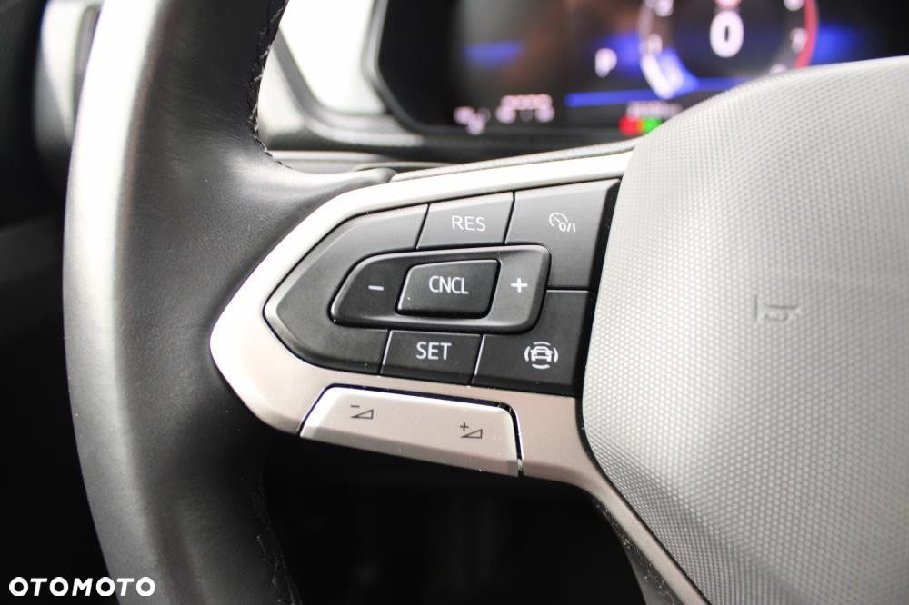 Volkswagen T-Cross - 13