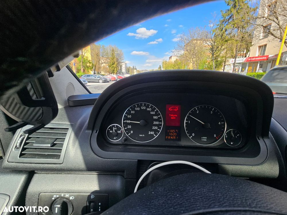 Mercedes-Benz A 180 - 22