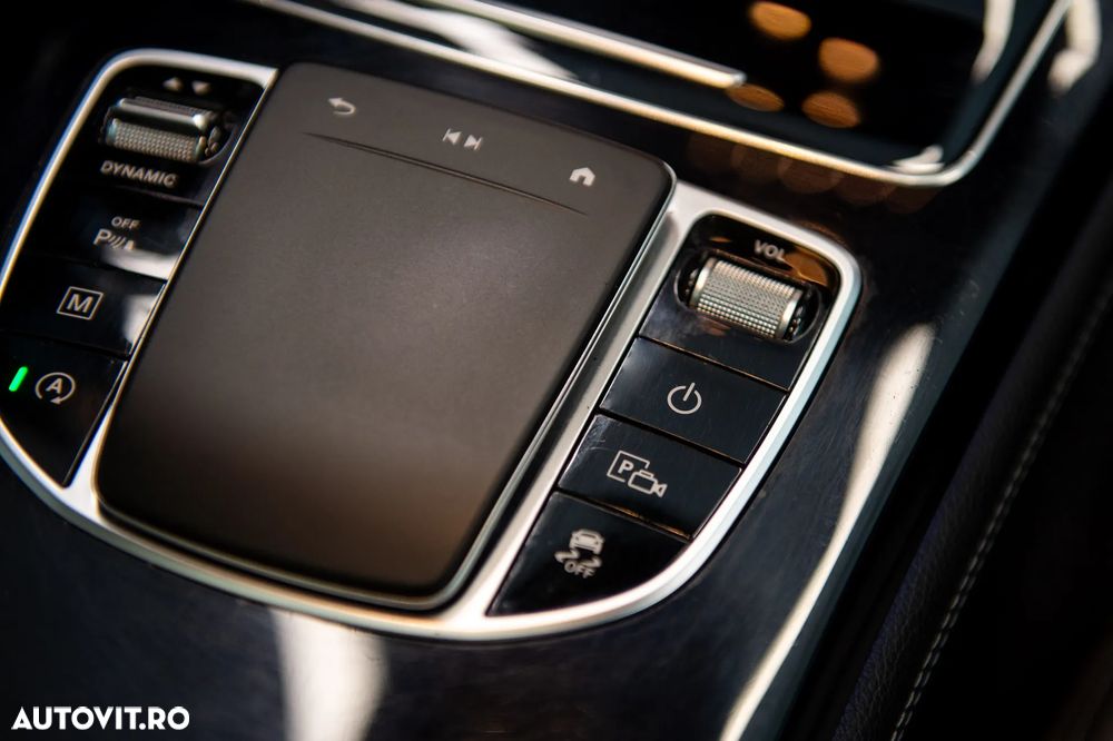 Mercedes-Benz GLC 300 d 4MATIC - 27
