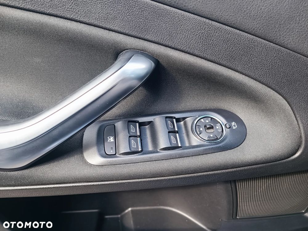 Ford Mondeo 2.0 EcoBoost Titanium - 26