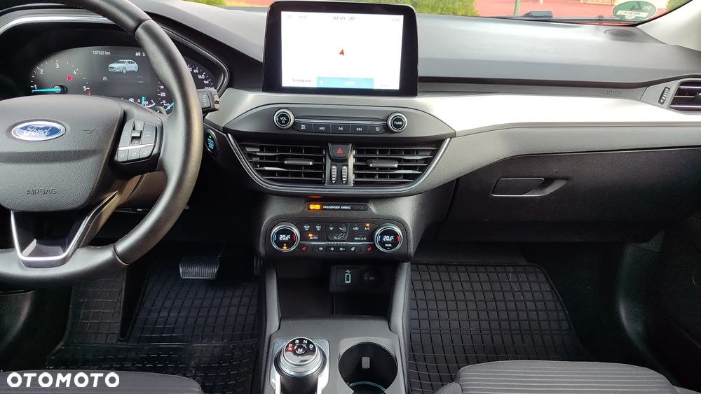 Ford Focus 2.0 EcoBlue Start-Stopp-System TITANIUM X - 19