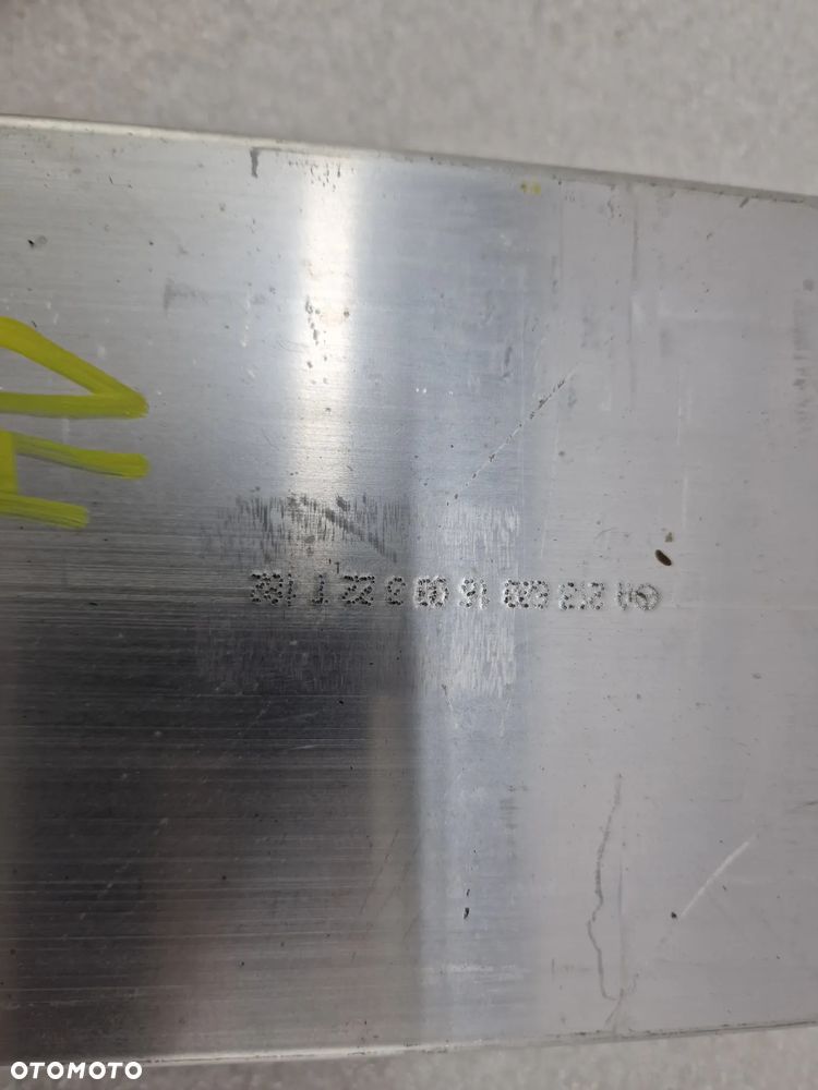 MERCEDES E-KLASSA W213 16- PRAWA STREFA ZGNIOTU / KIEŁ , NR A2136201600 , NR AUKCJI SZ14 - 4