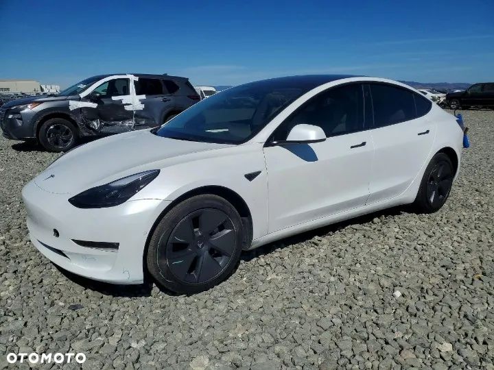 Tesla Model 3 Long Range AWD - 1