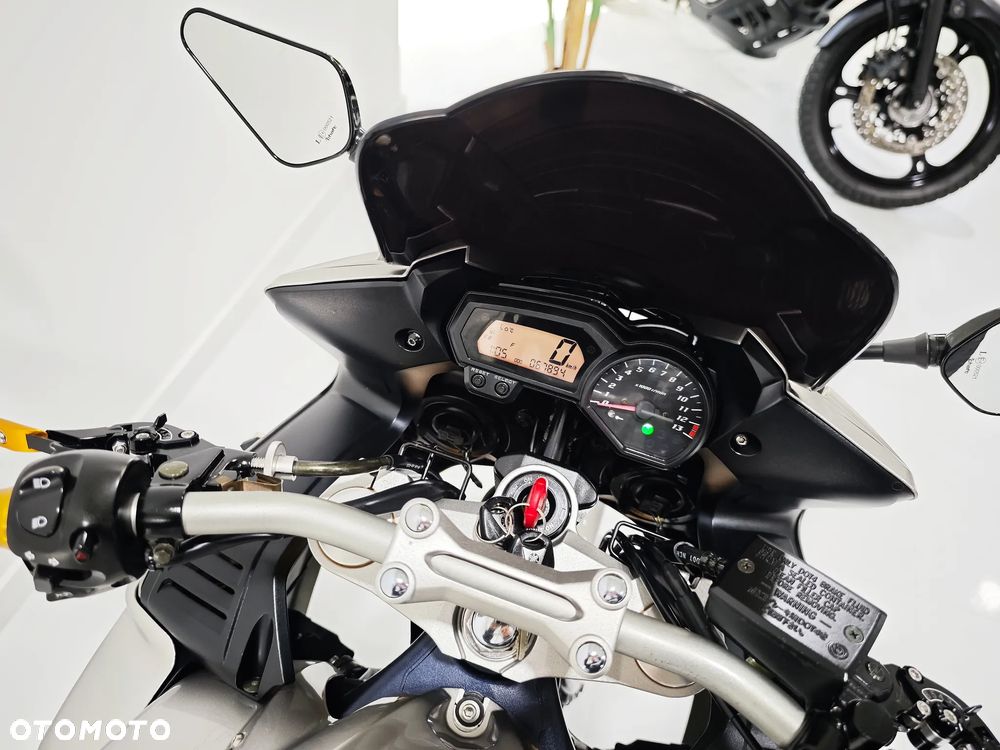 Yamaha FZ - 6