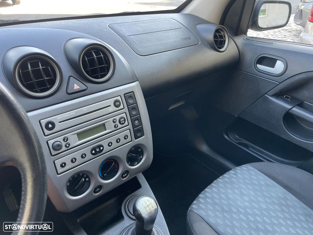 Ford Fiesta 1.4 TDCi Trend - 14