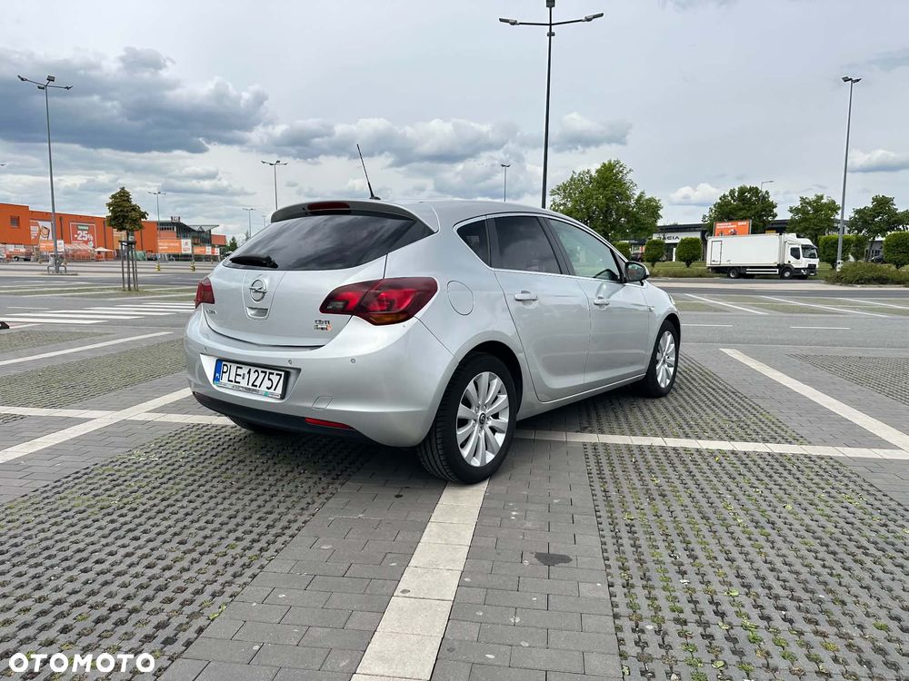 Opel Astra 1.7 CDTI Cosmo - 3