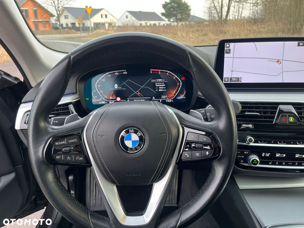 BMW Seria 5 520d Luxury Line sport - 27