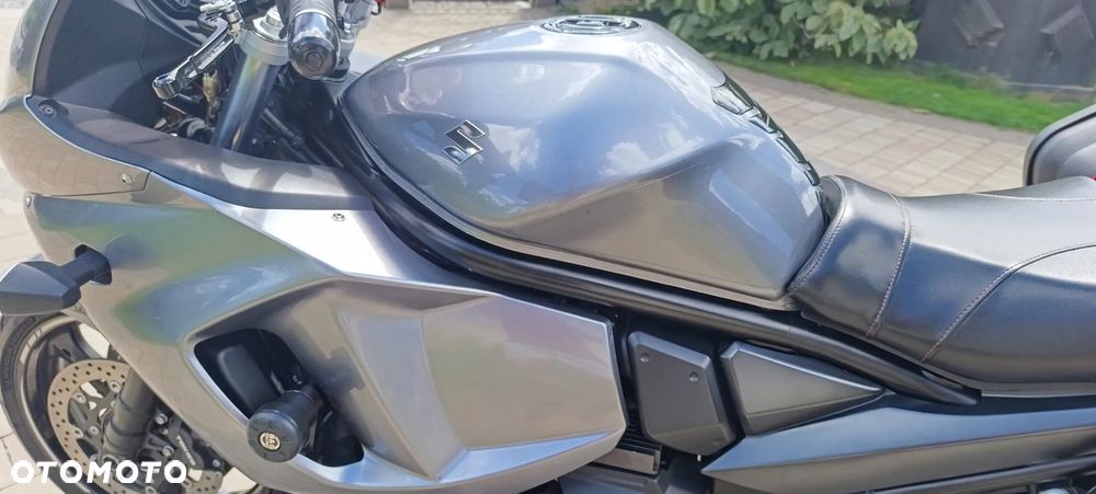 Suzuki GSX - 37