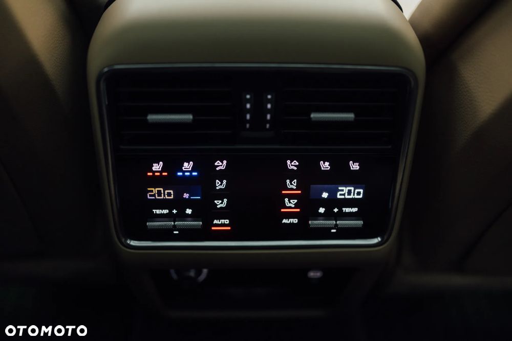 Porsche Cayenne - 28