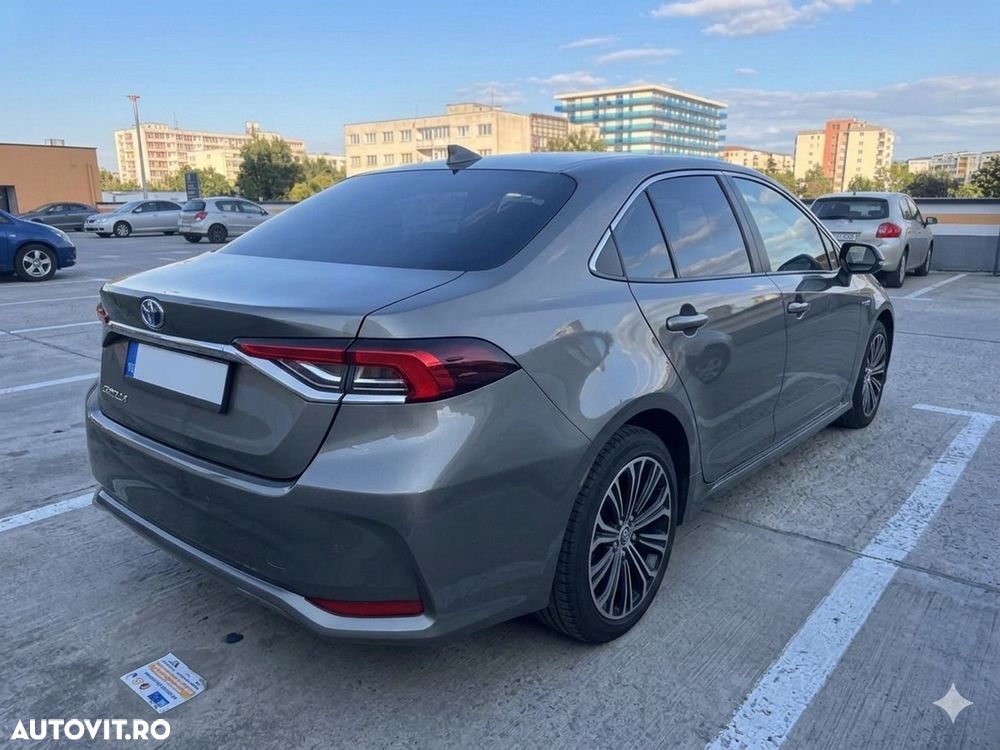Toyota Corolla 1.8 HSD Business - 3