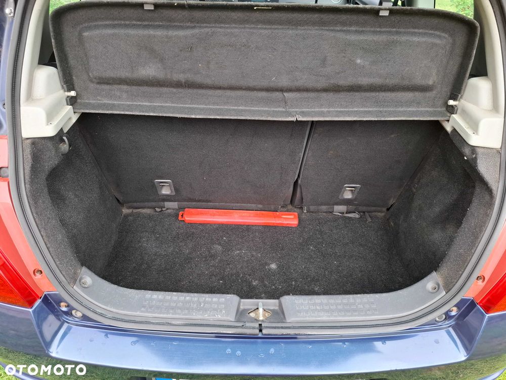 Suzuki Swift - 7