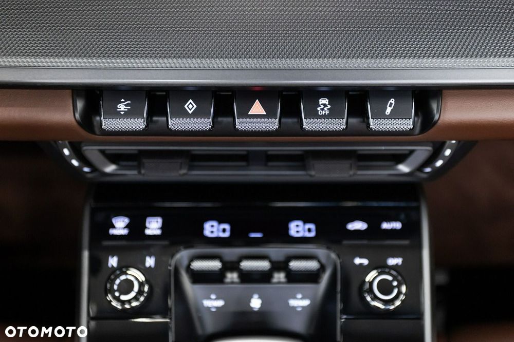 Porsche 911 Carrera 4 PDK - 30