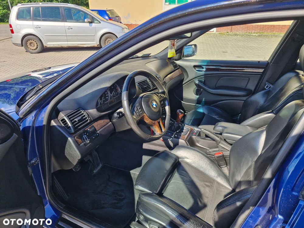 BMW Seria 3 330ix - 4