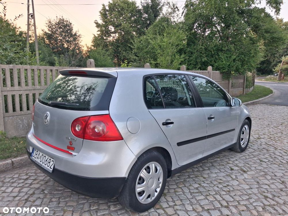 Volkswagen Golf - 4