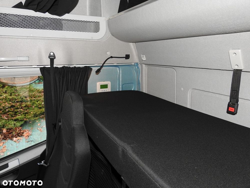 Iveco EUROCARGO 120-250 NOWY PLANDEKA WINDA 18 PALET WEBASTO KLIMATYZACJA TEMPOMAT LEDY PNEUMATYKA AUTOMAT 250KM - 39