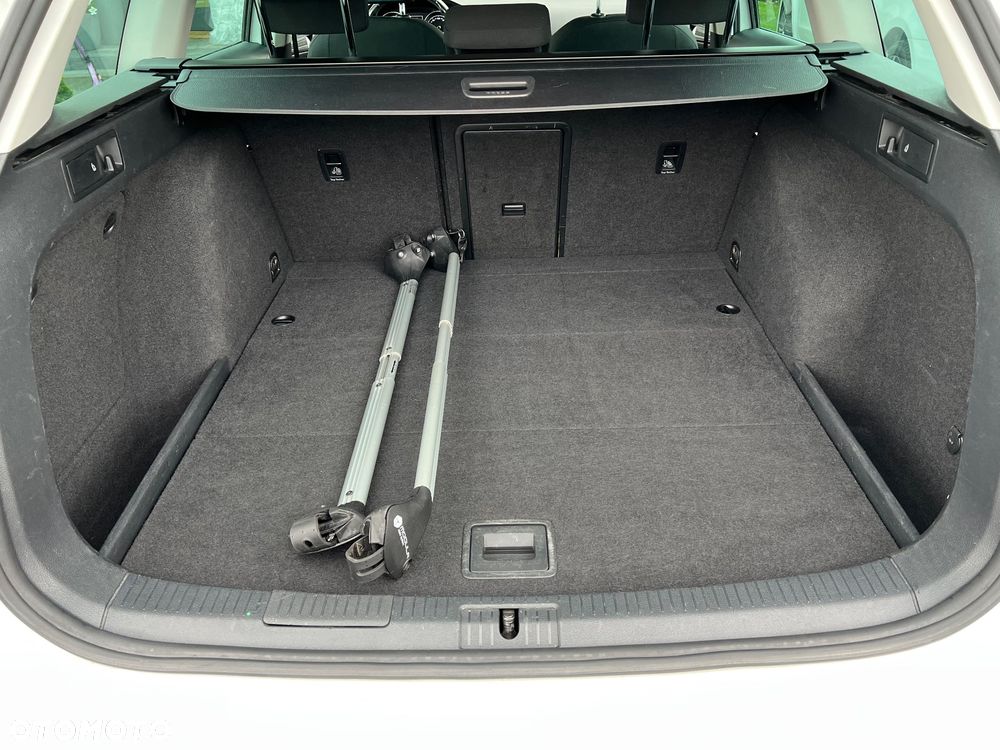 Volkswagen Golf - 16