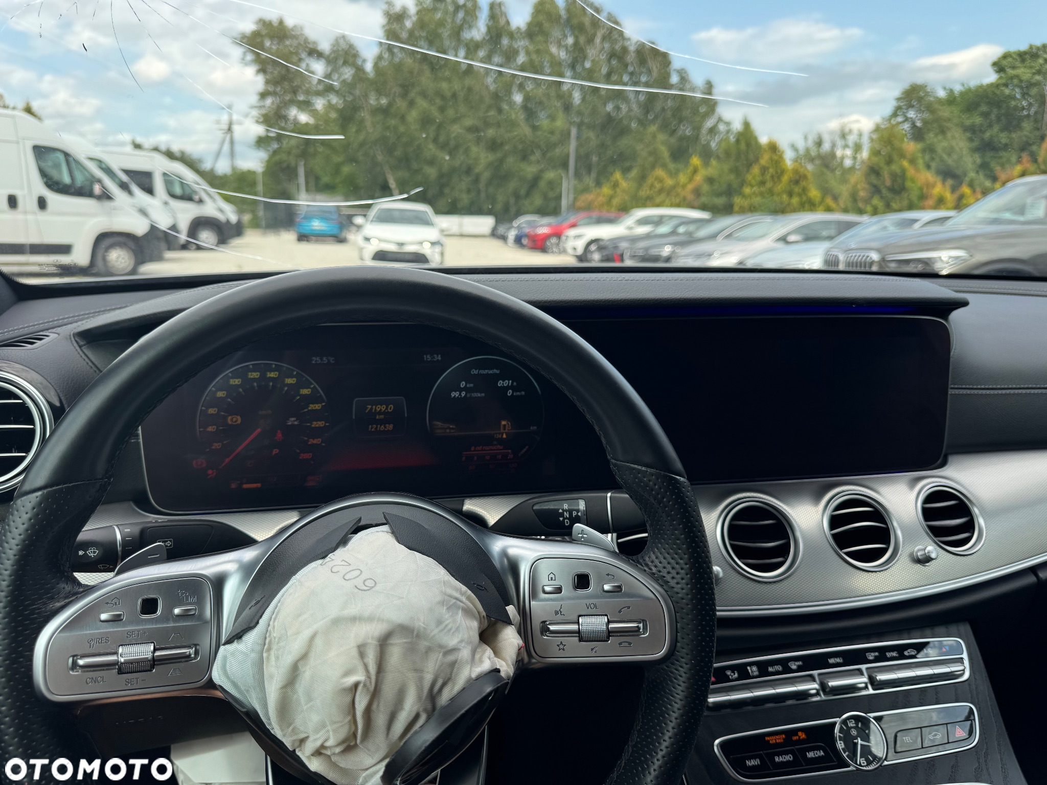 Mercedes-Benz Klasa E 200 4-Matic 9G-TRONIC - 33