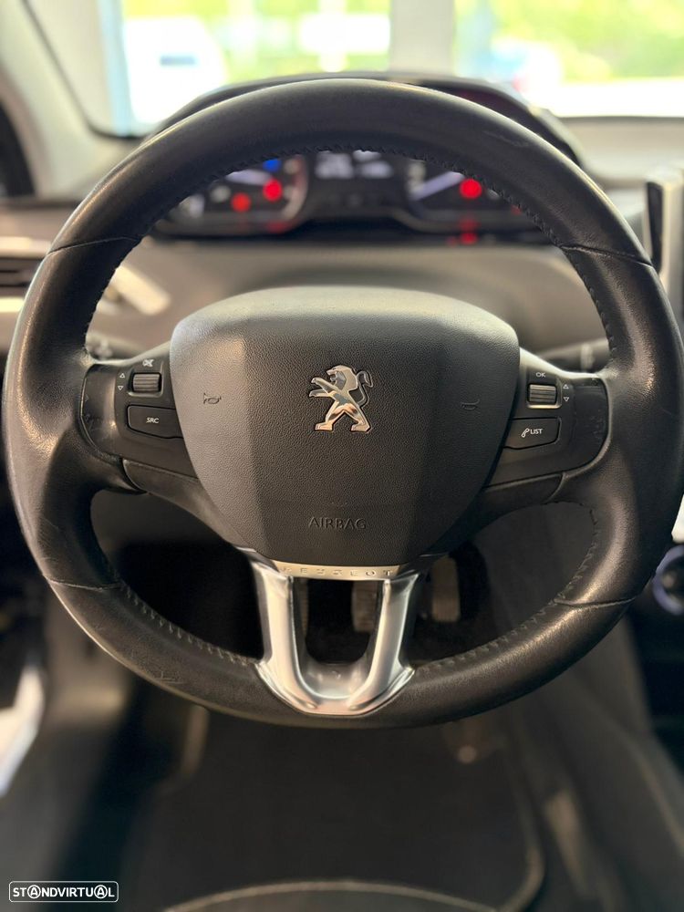 Peugeot 208 1.6 BlueHDi Style - 23